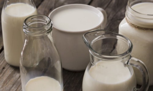 Стерилизованное и пастеризованное молоко: особенности и отличия